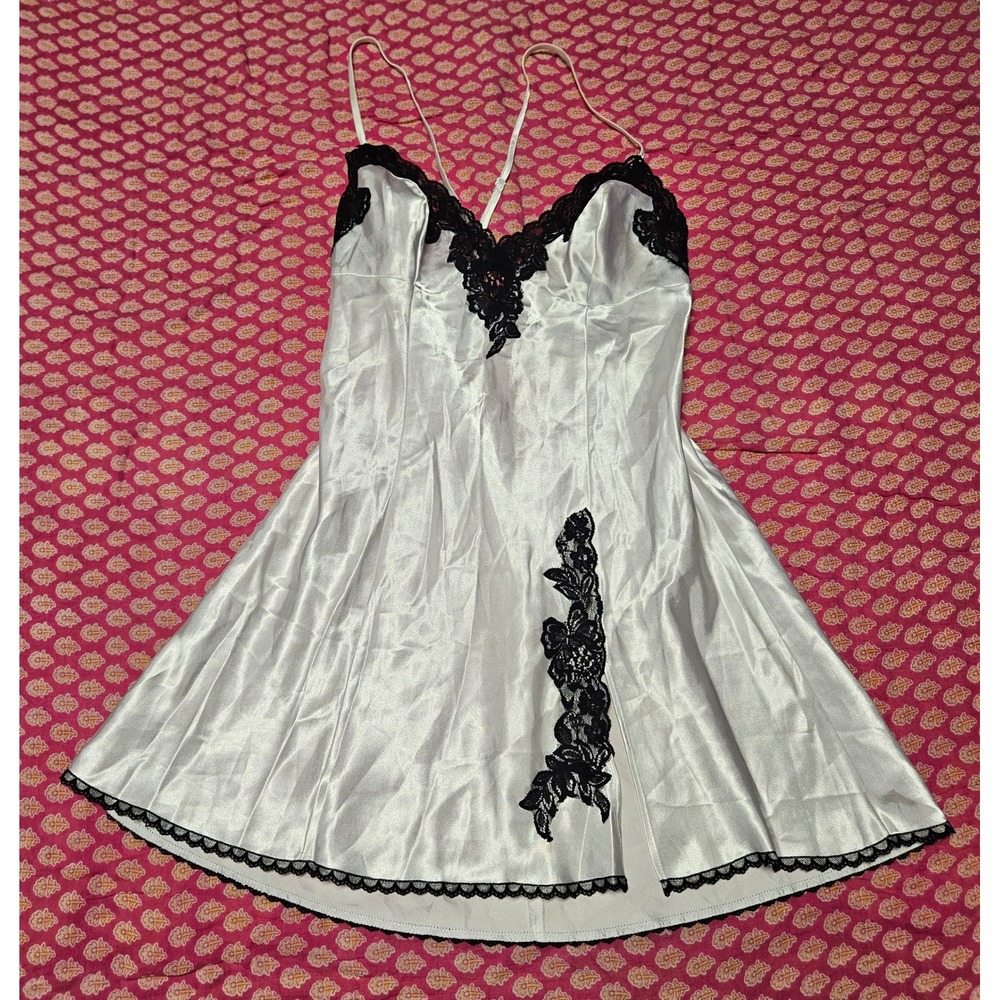 Frederick's of Hollywood Nightgown Women Size M Silver Black Lace Satin Chemise